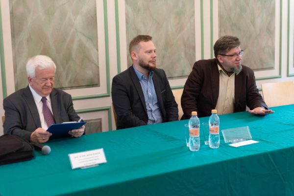 pawel-brzezinski-nagrody-im-p-stepki-2019-5772-sredni4CCA5EE1-8D64-74AF-4A13-3AE7C2BA7A9A.jpg