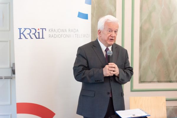 pawel-brzezinski-nagrody-im-p-stepki-2019-5794-sredni72F05F2D-A17E-F6C1-E05D-2A9A69803A72.jpg