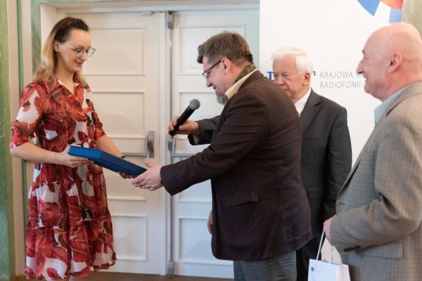 pawel-brzezinski-nagrody-im-p-stepki-2019-5823-sredni992F4FB1-3F23-D328-FBE6-7C032F7214C2.jpg
