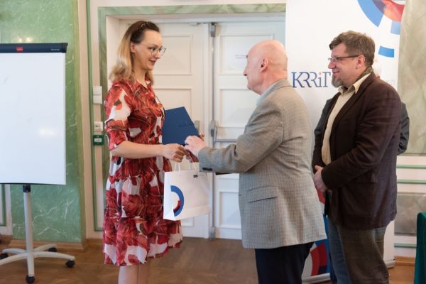 pawel-brzezinski-nagrody-im-p-stepki-2019-5828-sredniC60AC2F8-DCFC-2177-40F8-75999F947A61.jpg