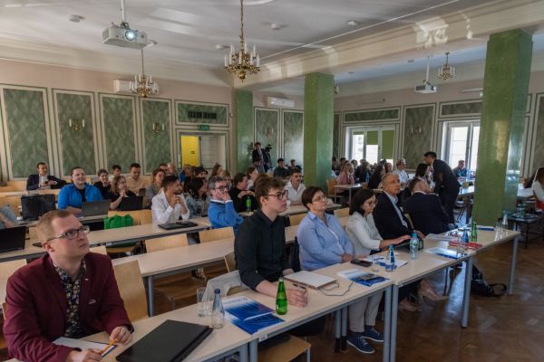 debata3-06-23-evelina-naritsa-159BDF391C-459F-179D-B505-B2E082A7D1EB.jpg