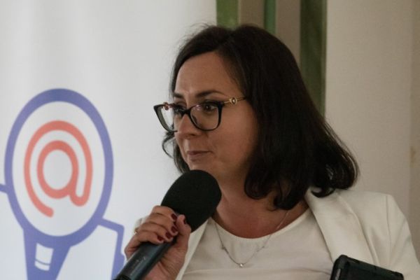 debata3-06-23-evelina-naritsa-2605C6ED3D-BDEC-474B-BB97-67A2C9E47B2B.jpg