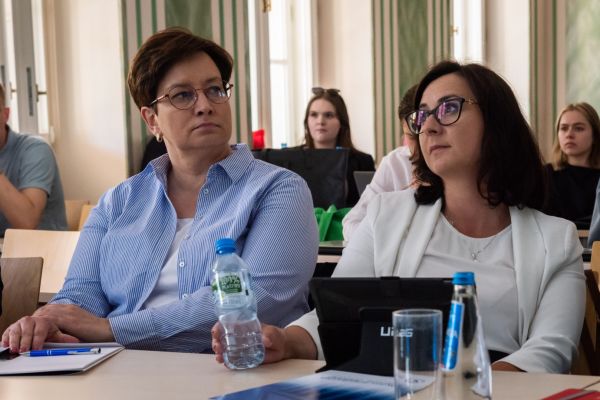 debata3-06-23-evelina-naritsa-79F74B6B4-2082-F03B-6C84-9F18DF54A910.jpg