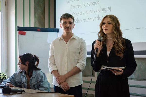 debata3-06-23-evelina-naritsa-99D9C6419-CFFA-65C0-A7E9-10FC3D9C56EF.jpg